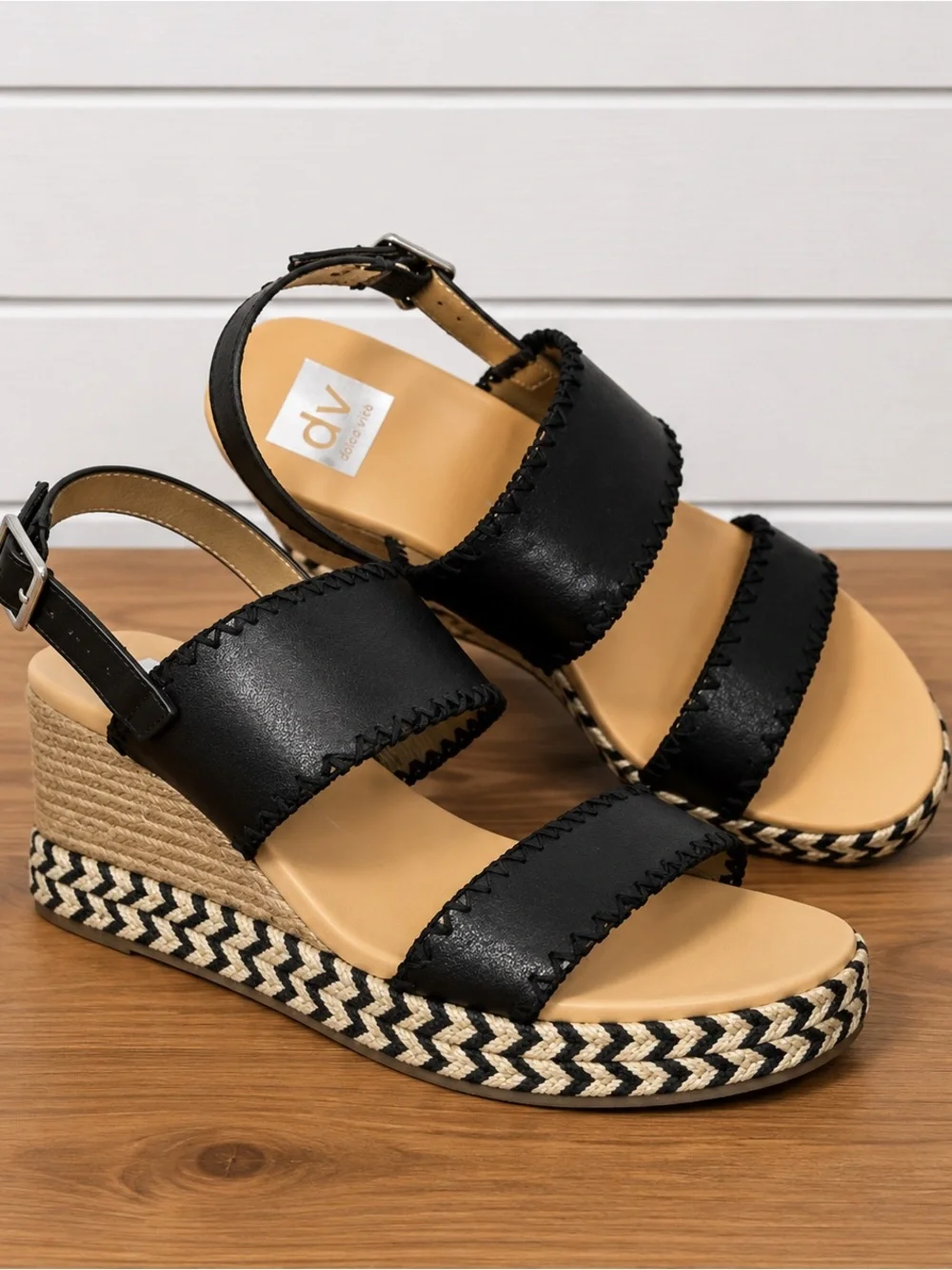 DV by Dolce Vita Black Leather Wedge Sandals Sz 11
